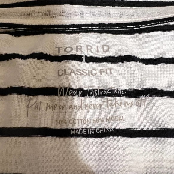 Torrid Girlfriend Heritage Slub V-Neck Tee Striped Size 1X - Picture 9 of 9